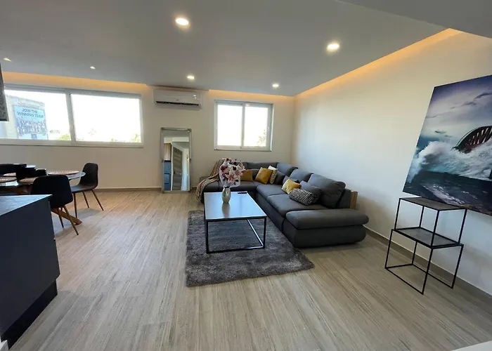 Ana Seafront Haven Apartment